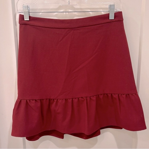 J Crew Elegant Burgundy Ruffle Hem Skirt. Size 6 in mint condition - Picture 1 of 4